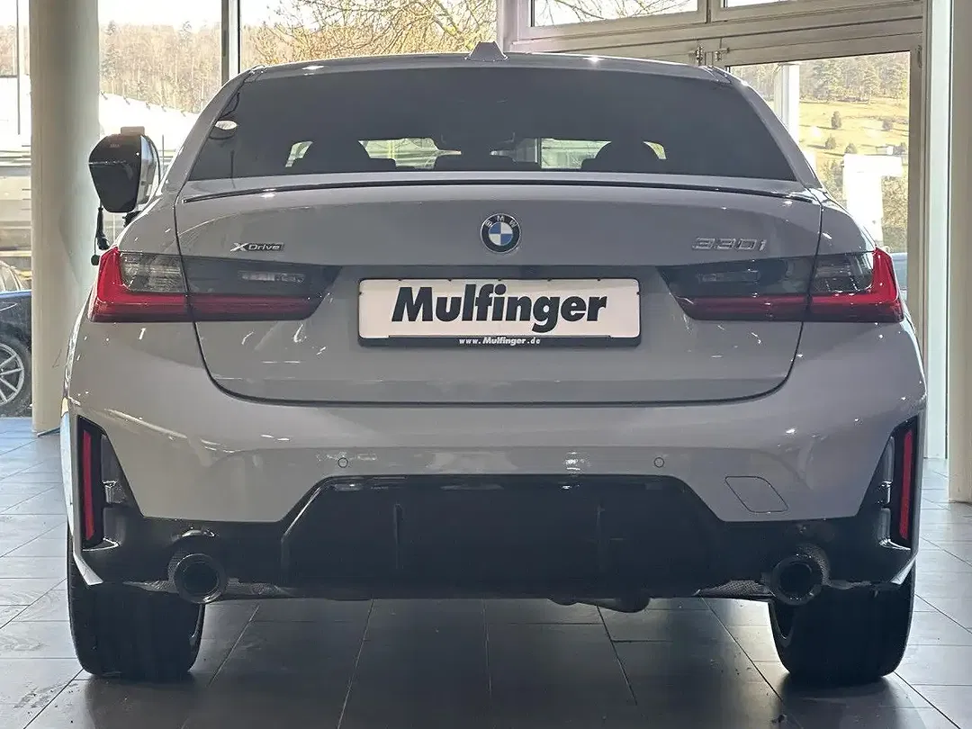 BMW 330 - Thumbnail 7