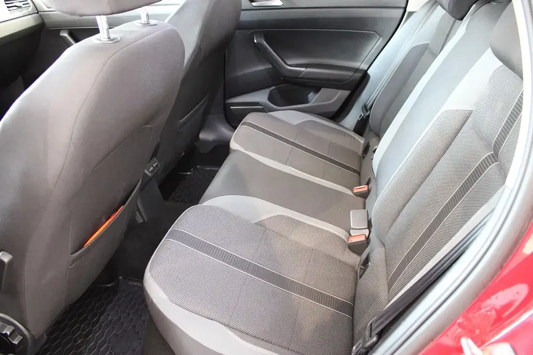 Volkswagen Polo - Thumbnail 7