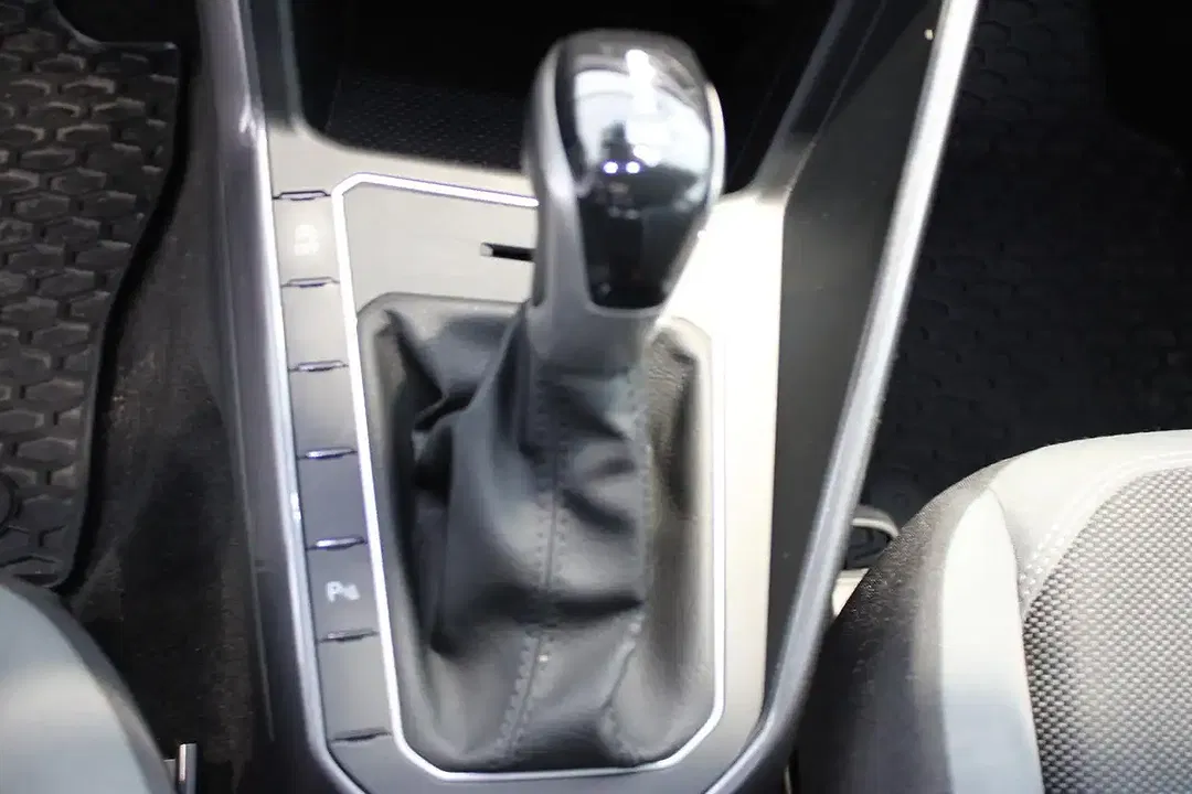 Volkswagen Polo - Thumbnail 8