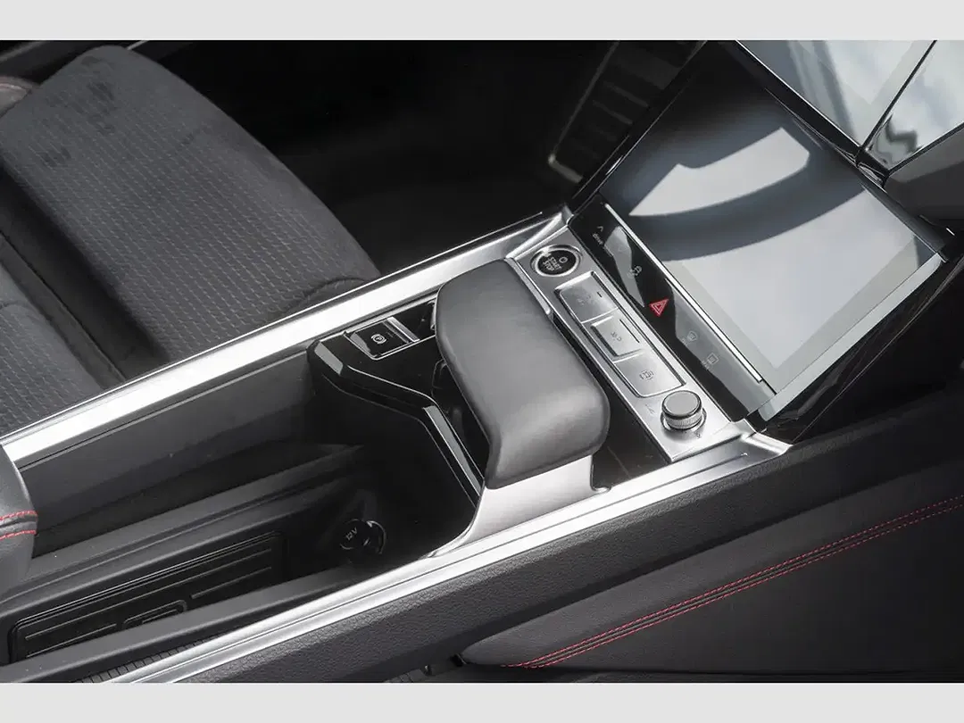 Audi Q8 - Thumbnail 9