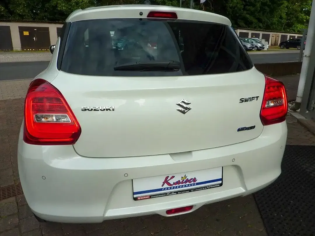 Suzuki Swift - Thumbnail 4