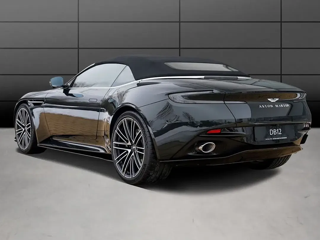 Aston Martin DB12 - Thumbnail 2