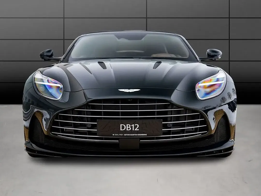 Aston Martin DB12 - Thumbnail 7