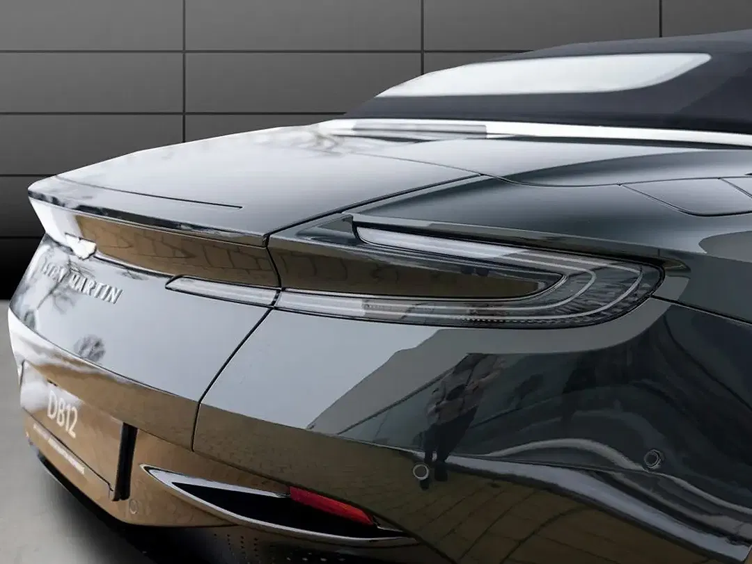 Aston Martin DB12 - Thumbnail 8