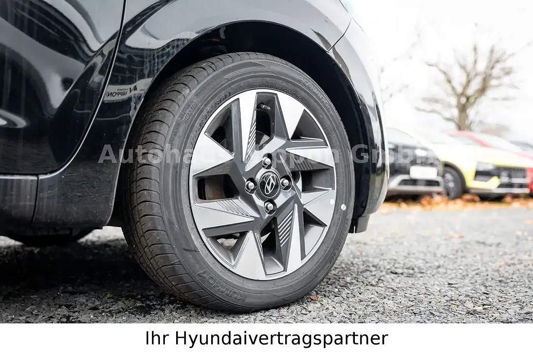 Hyundai i10 - Thumbnail 13