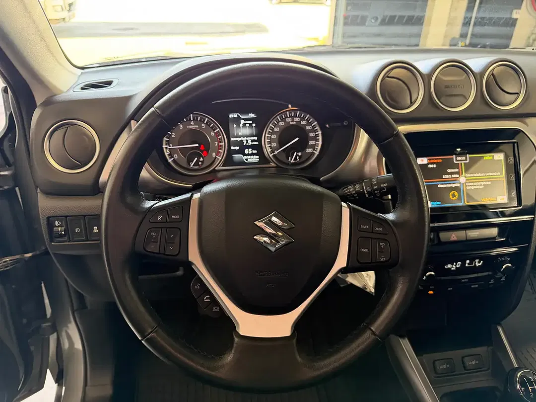 Suzuki Vitara - Thumbnail 10