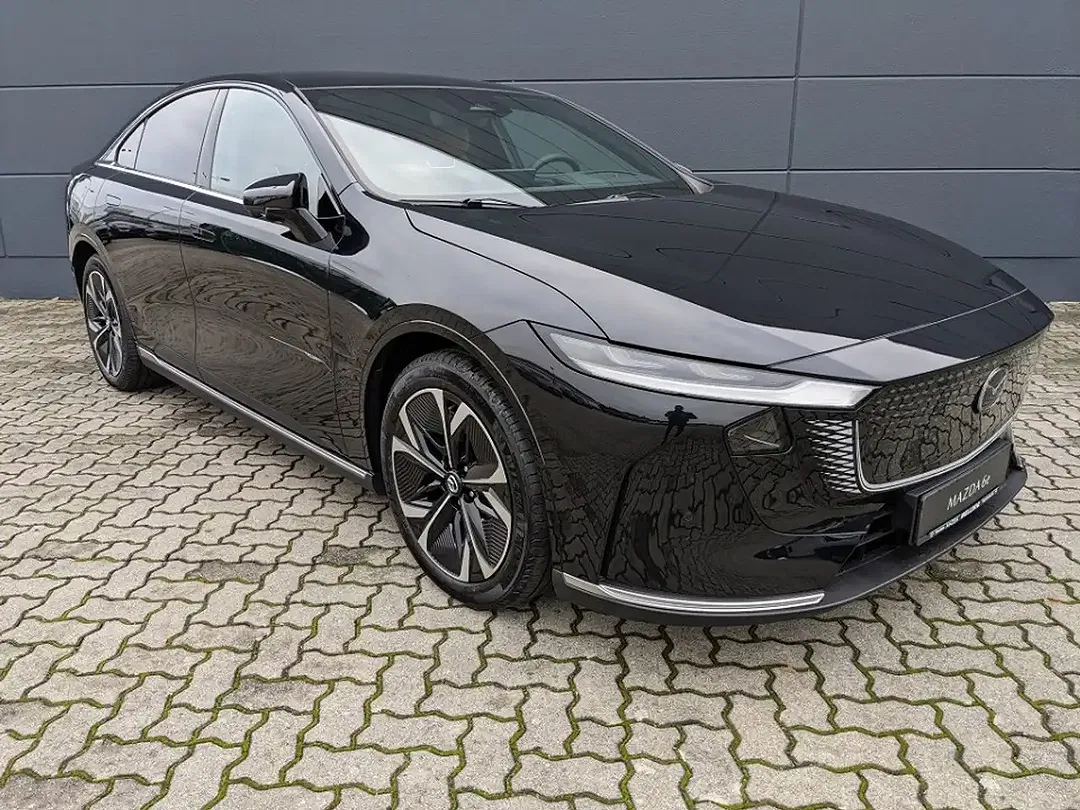 Mazda 6e - Thumbnail 3