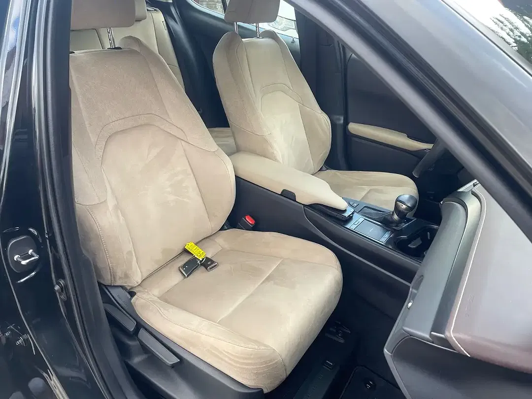 Lexus UX 250h - Thumbnail 28