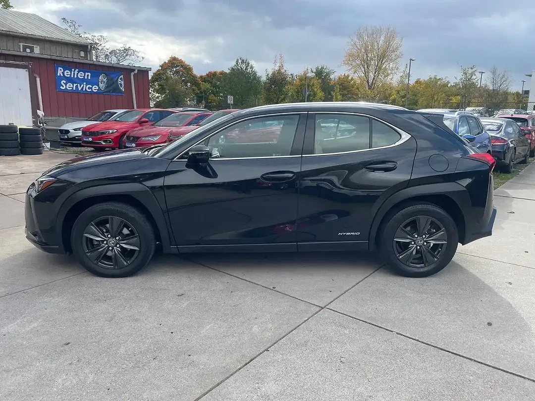 Lexus UX 250h - Thumbnail 6