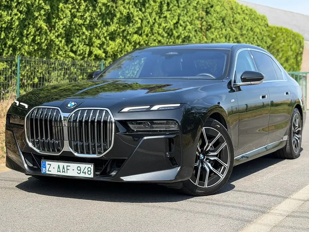 BMW 740 - Thumbnail 1