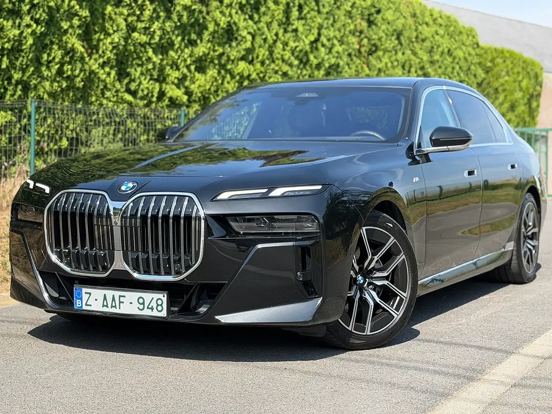 BMW 740 - Afbeelding 1