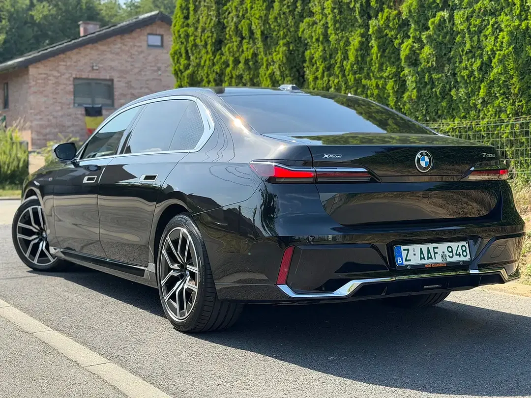 BMW 740 - Thumbnail 6