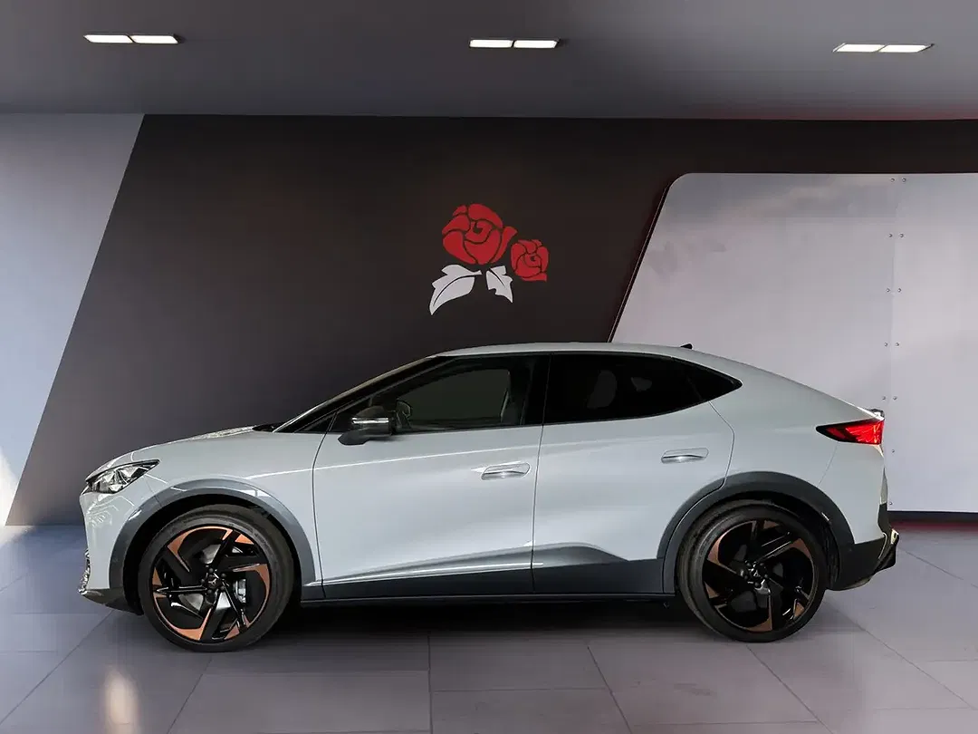 CUPRA Tavascan - Thumbnail 2