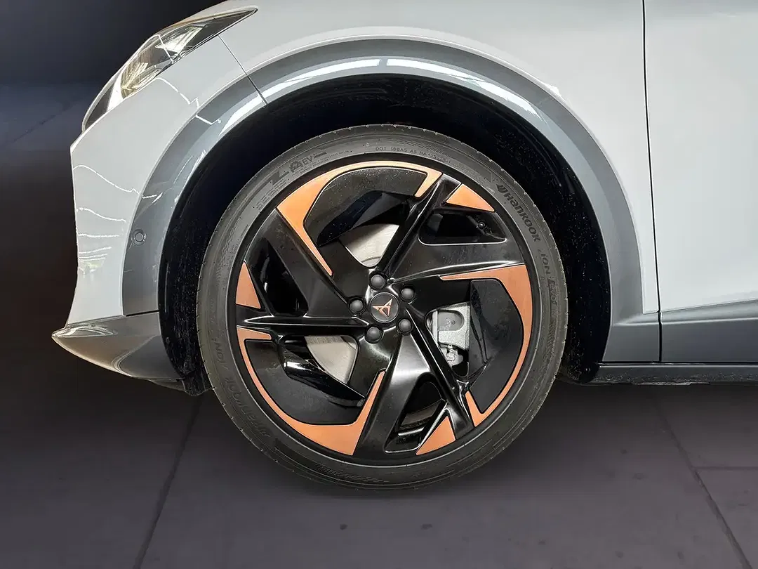 CUPRA Tavascan - Thumbnail 6