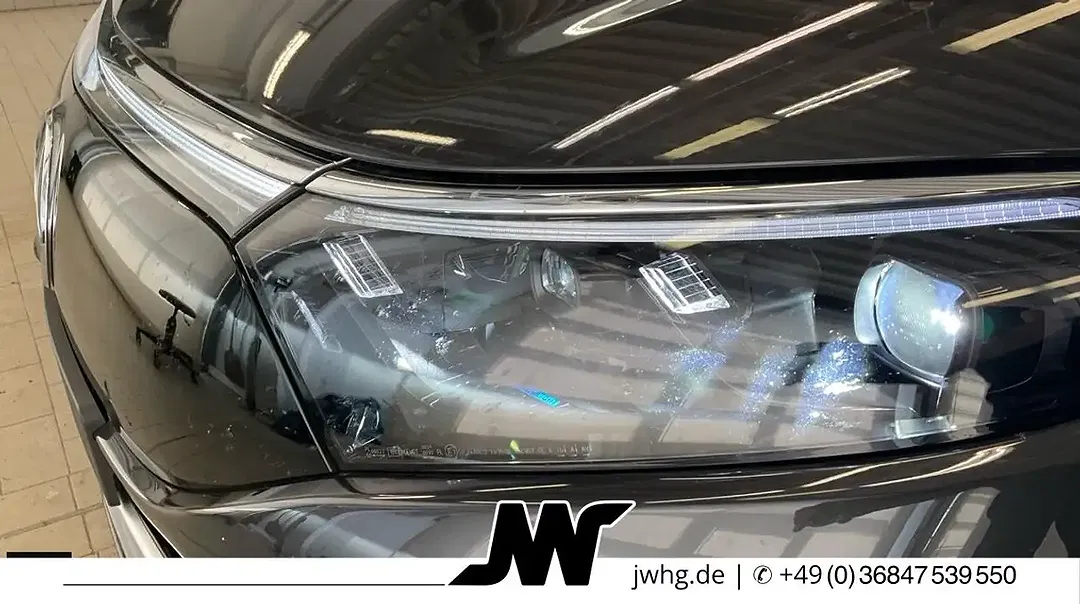 Mercedes-Benz EQS - Thumbnail 10