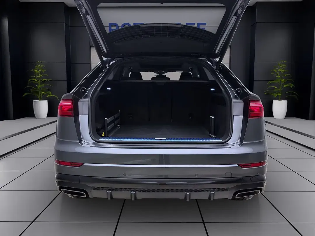 Audi Q8 - Thumbnail 5