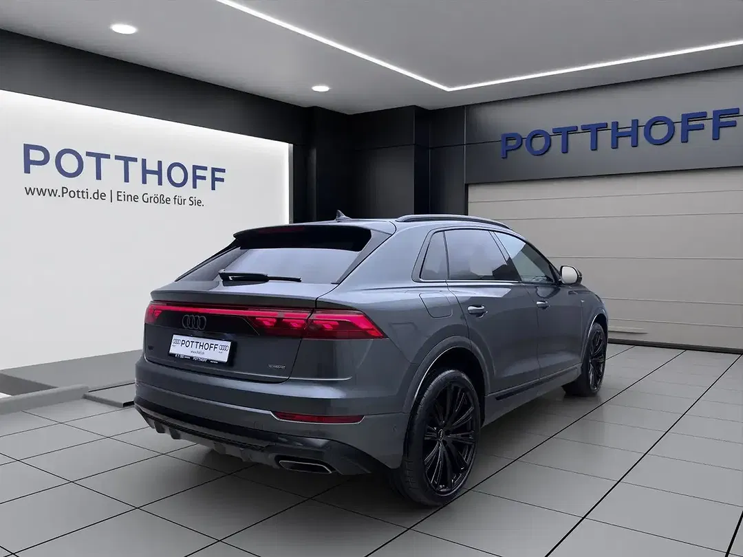 Audi Q8 - Thumbnail 6