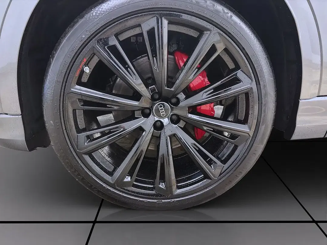 Audi Q8 - Thumbnail 9