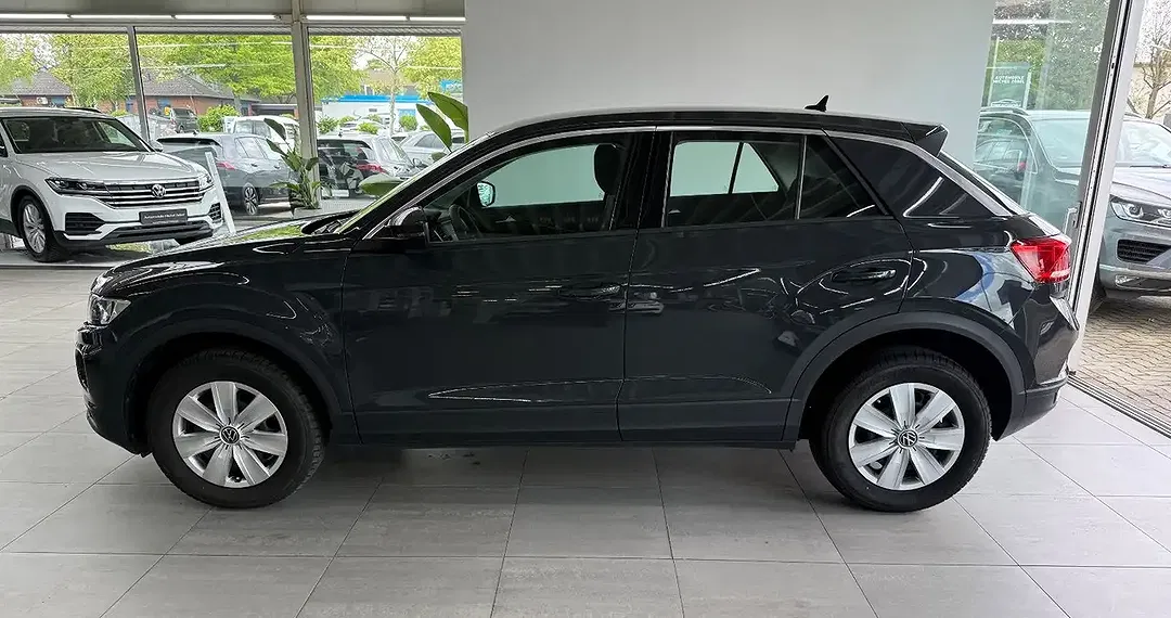Volkswagen T-Roc - Thumbnail 12