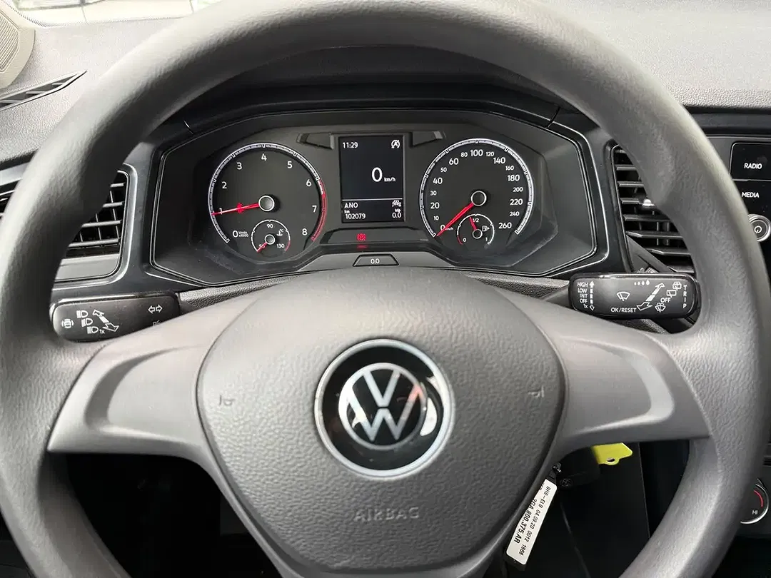Volkswagen T-Roc - Thumbnail 6