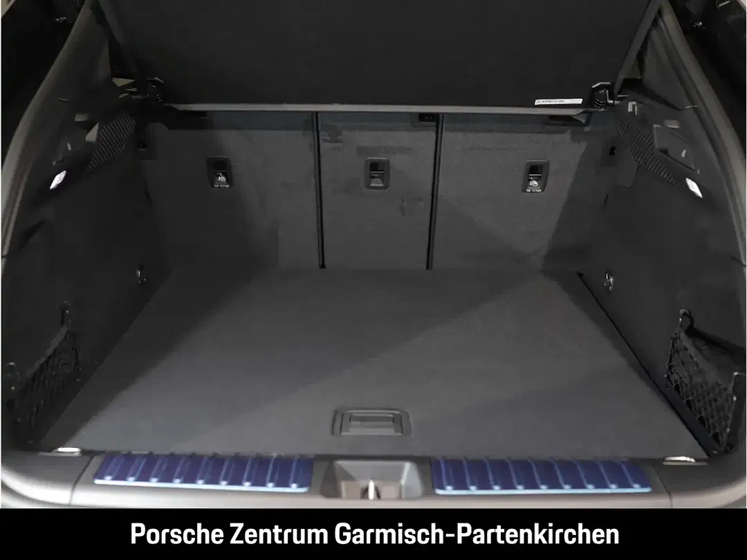Porsche Macan - Thumbnail 12