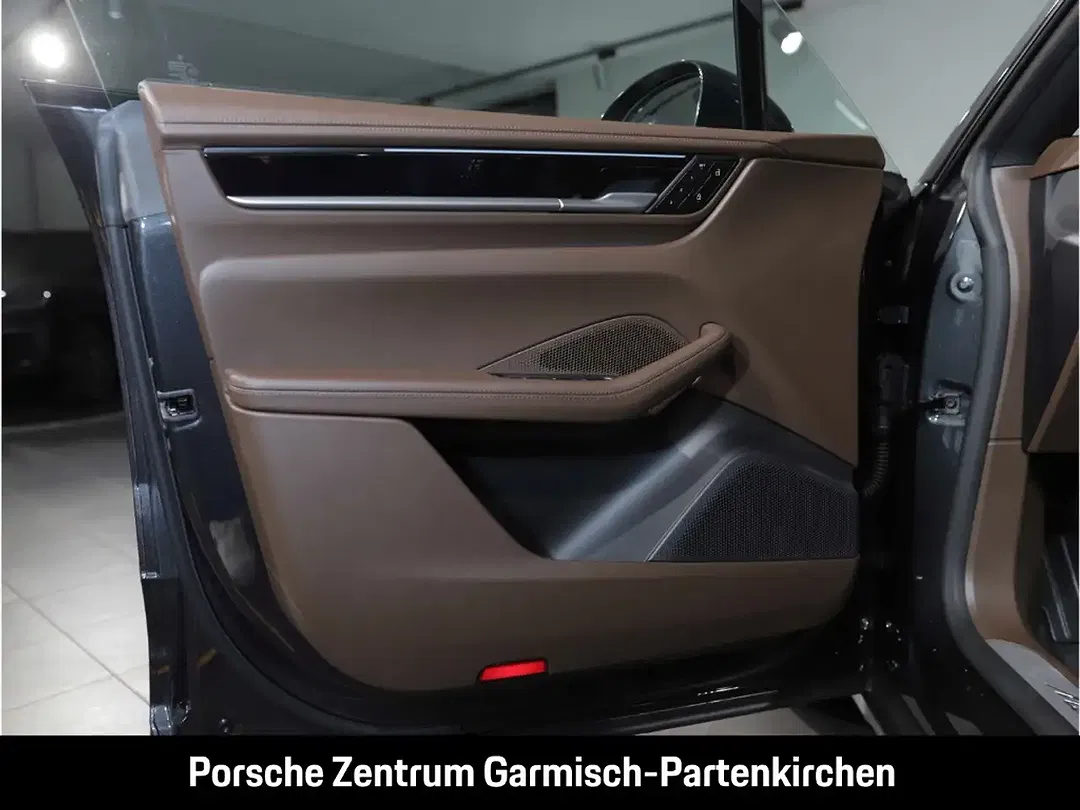 Porsche Macan - Thumbnail 13