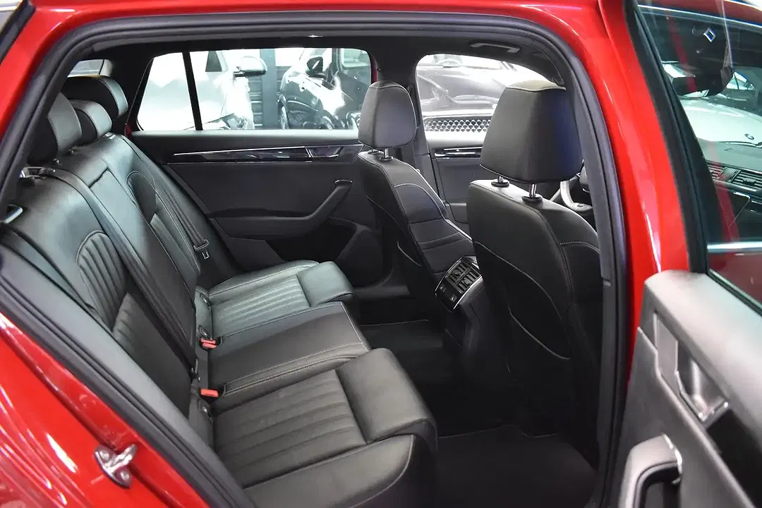 Skoda Superb - Thumbnail 10