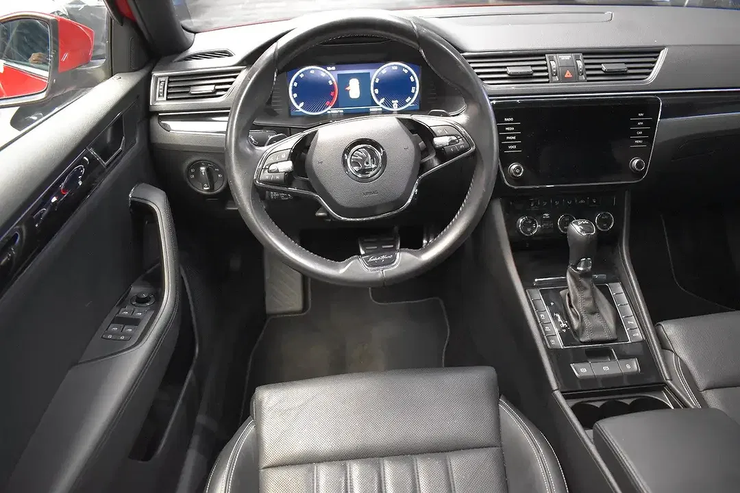 Skoda Superb - Thumbnail 2