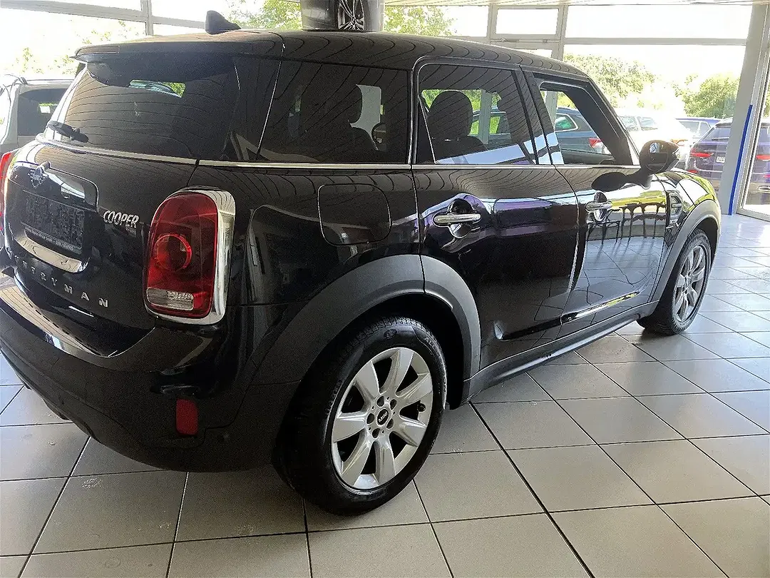 MINI Cooper Countryman - Thumbnail 2