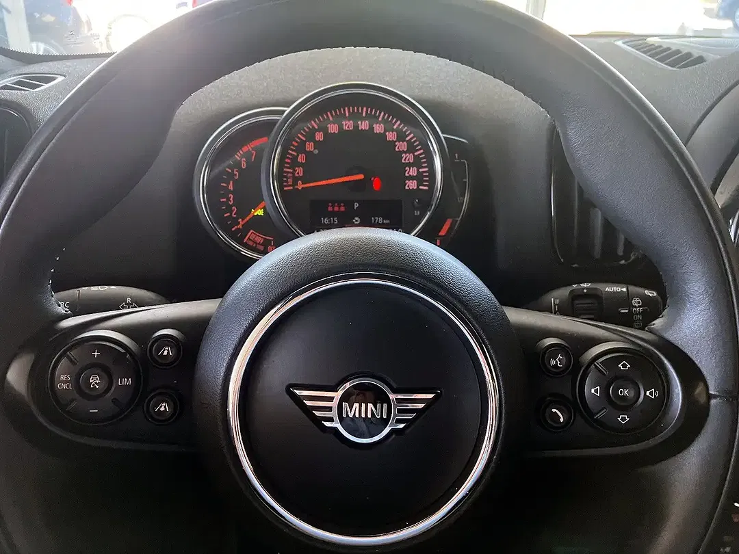 MINI Cooper Countryman - Thumbnail 9