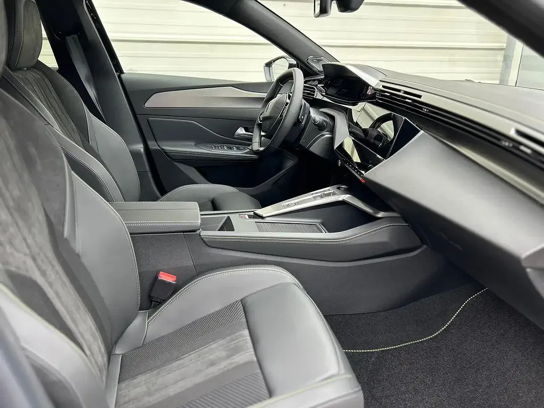 Peugeot 308 - Thumbnail 11