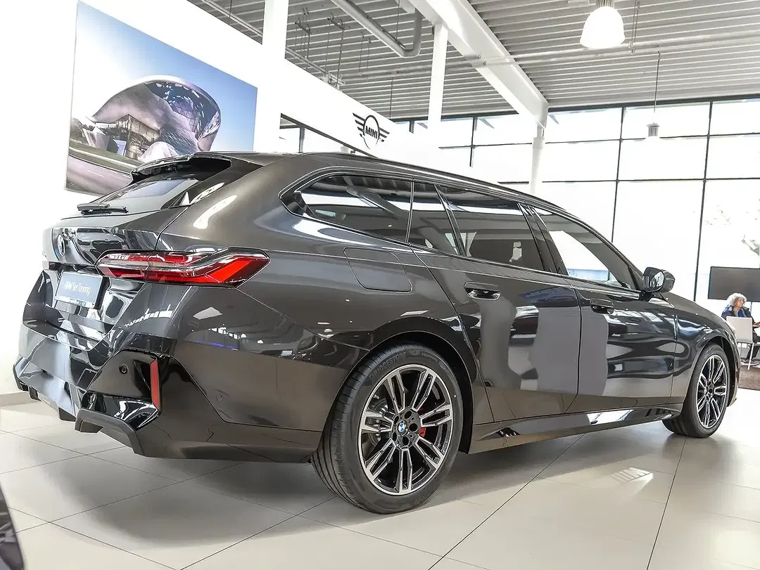 BMW 520 - Thumbnail 2