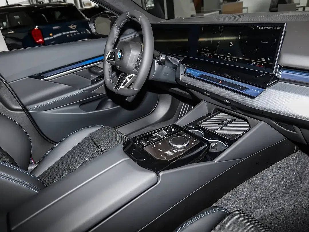 BMW 520 - Thumbnail 3