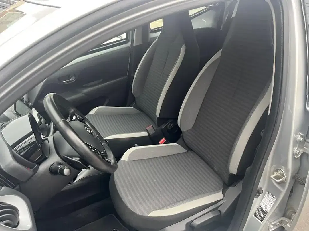Toyota Aygo - Thumbnail 6