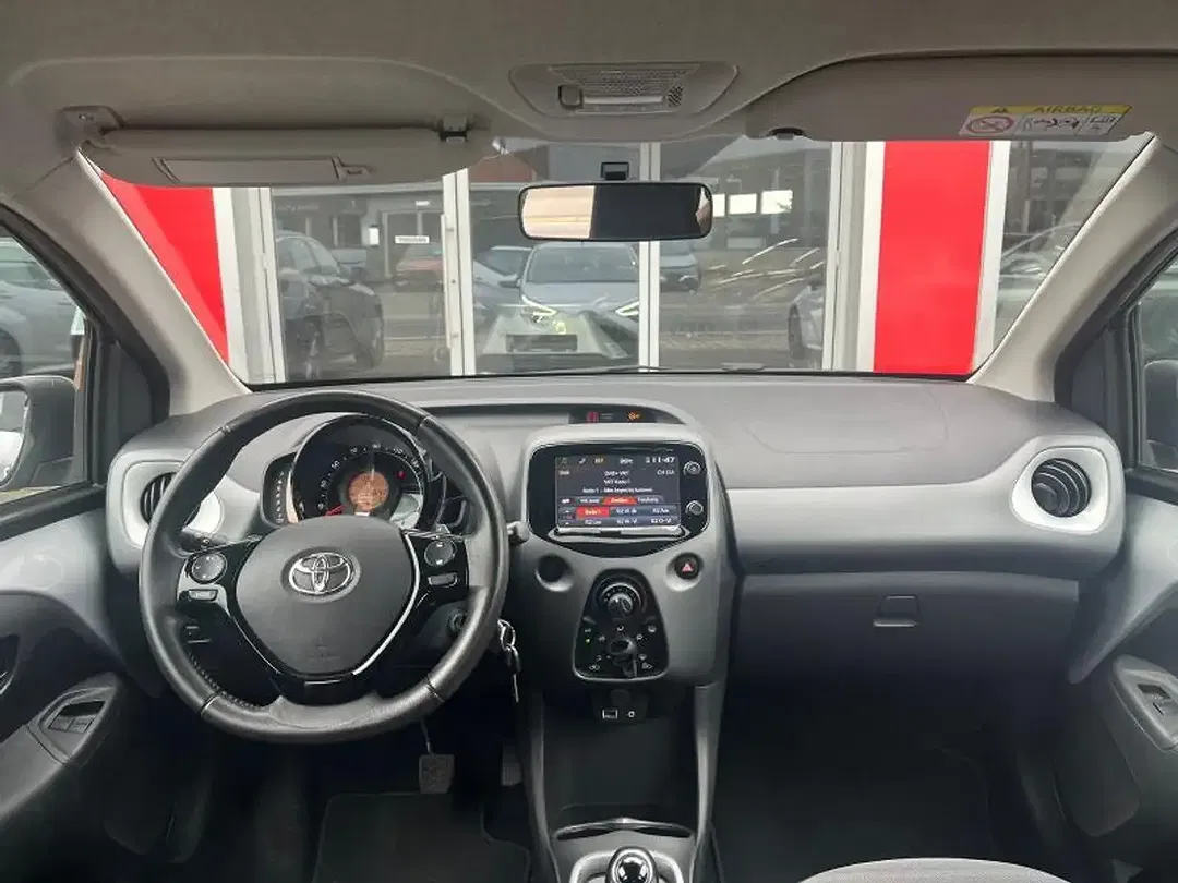 Toyota Aygo - Thumbnail 9