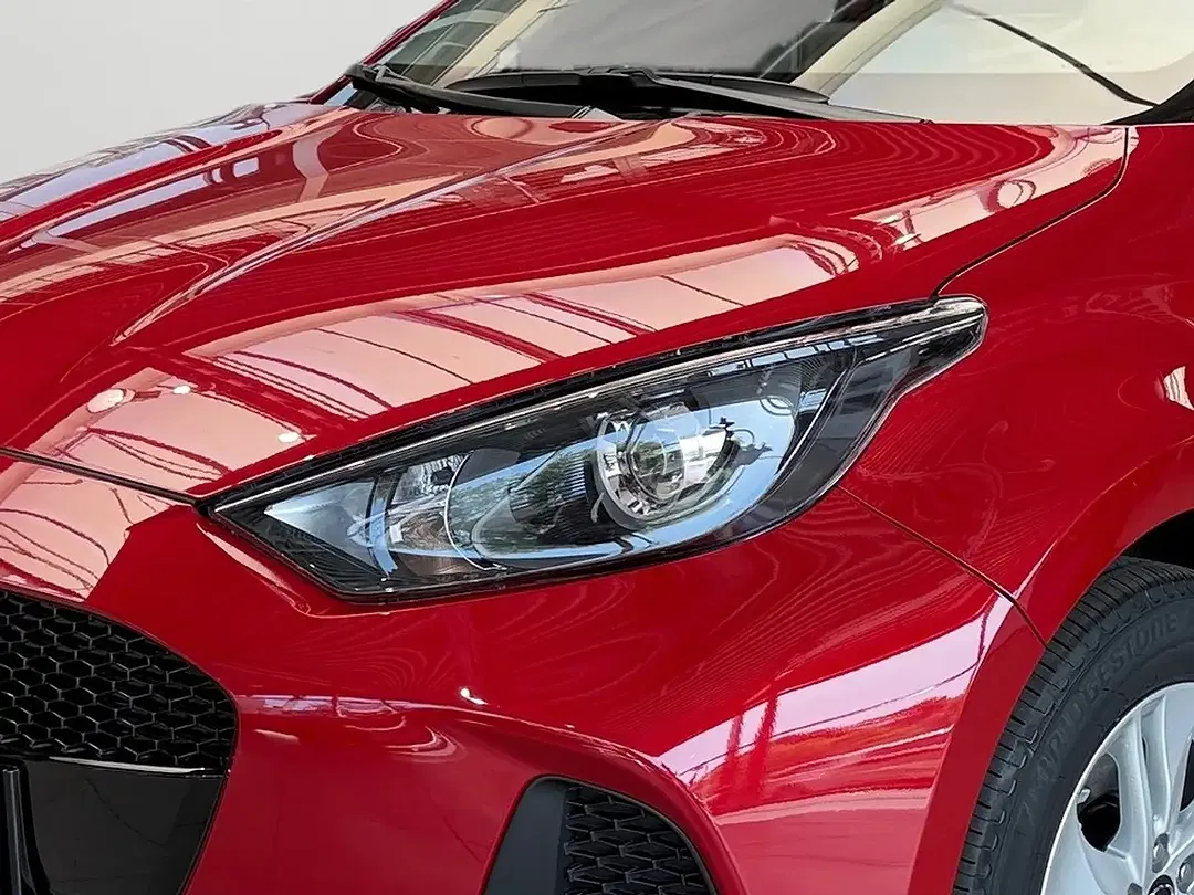 Mazda 2 - Thumbnail 6