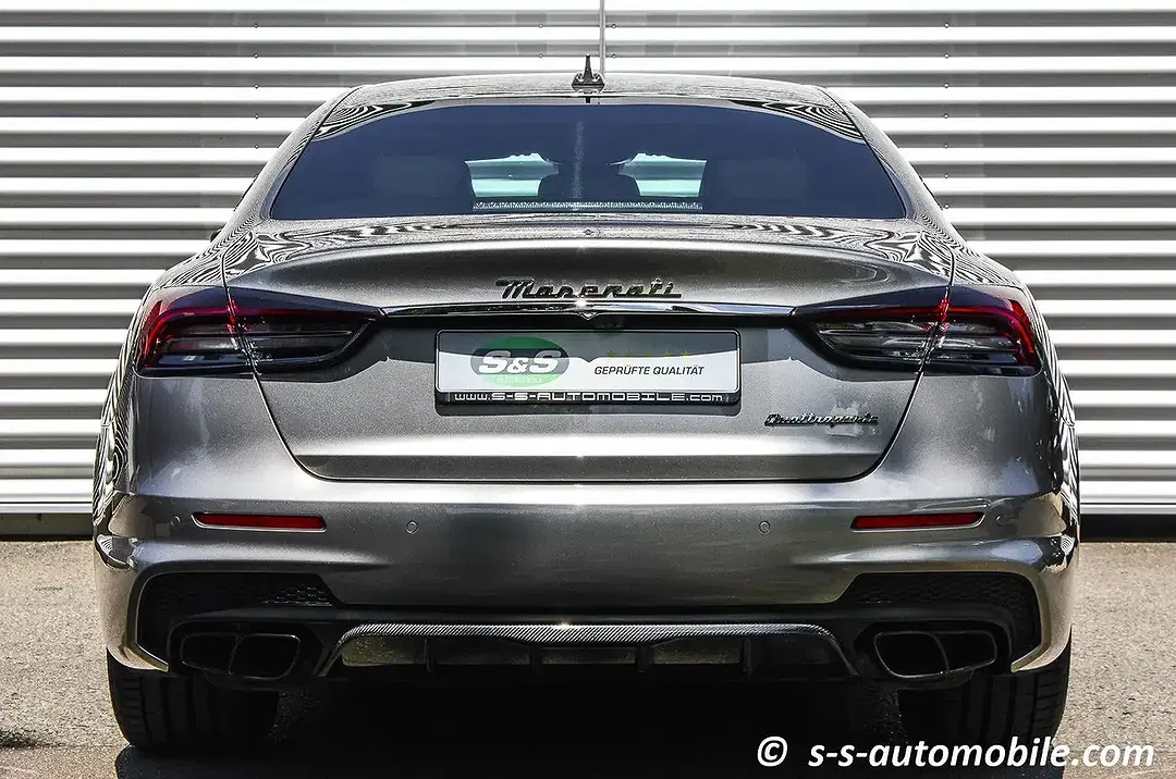 Maserati Quattroporte - Thumbnail 13
