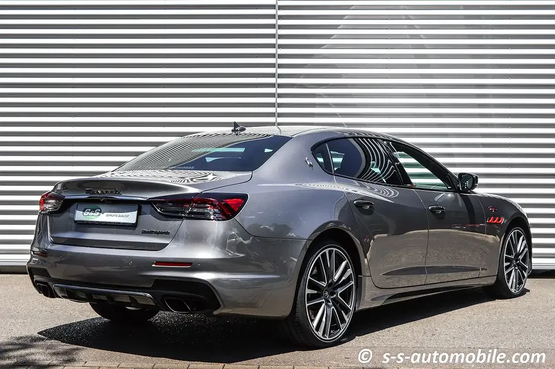 Maserati Quattroporte - Thumbnail 15