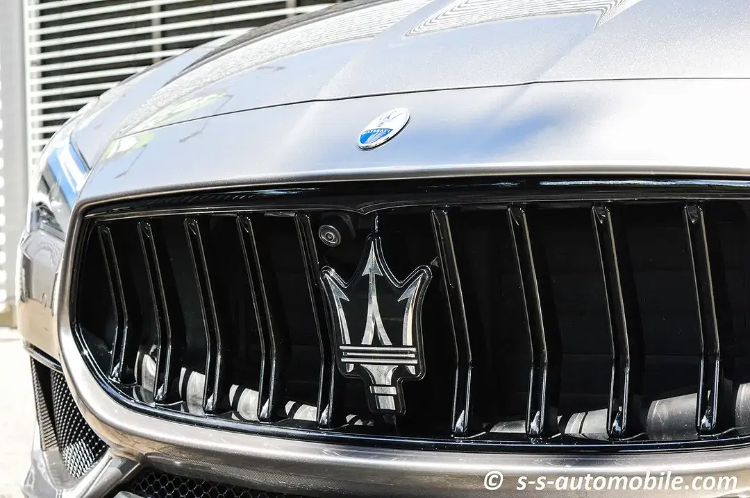 Maserati Quattroporte - Thumbnail 4