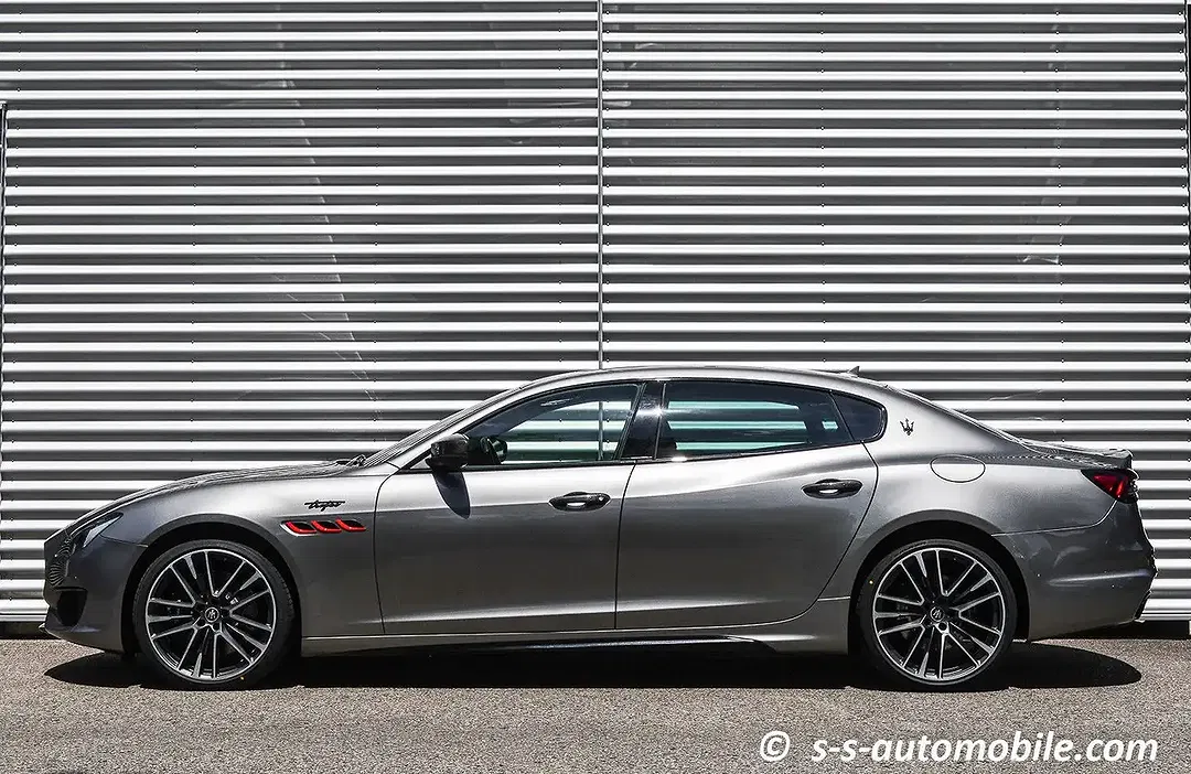 Maserati Quattroporte - Thumbnail 7