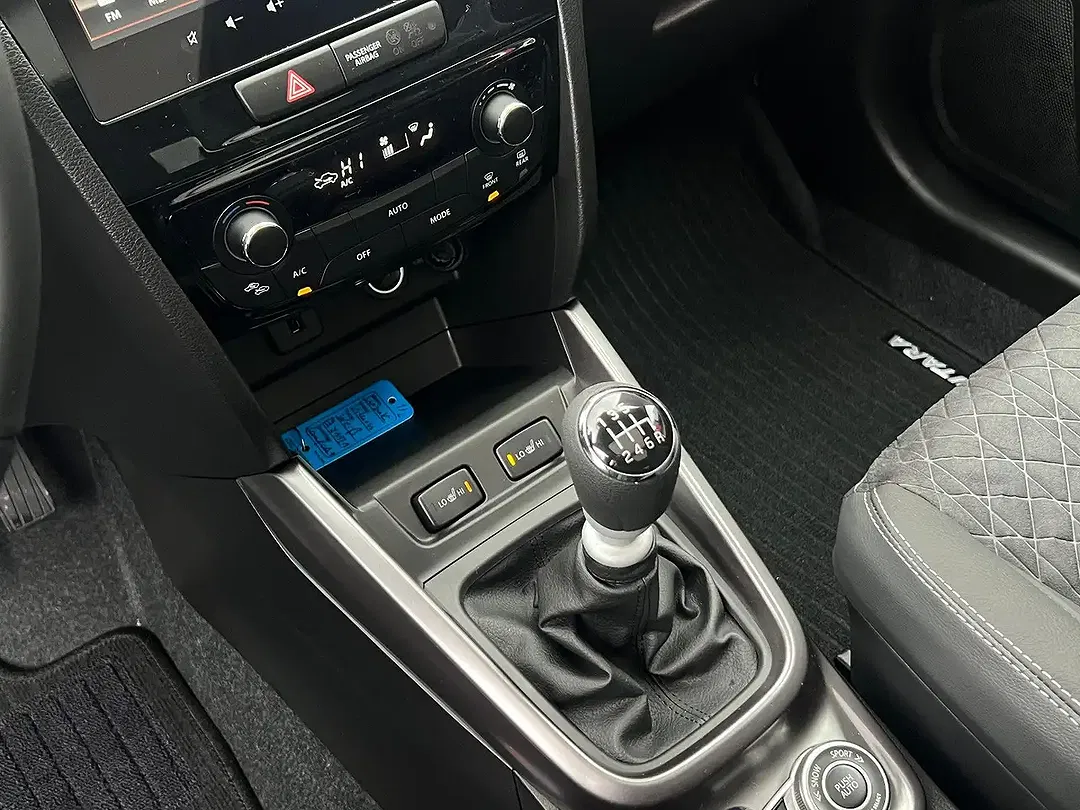 Suzuki Vitara - Thumbnail 14