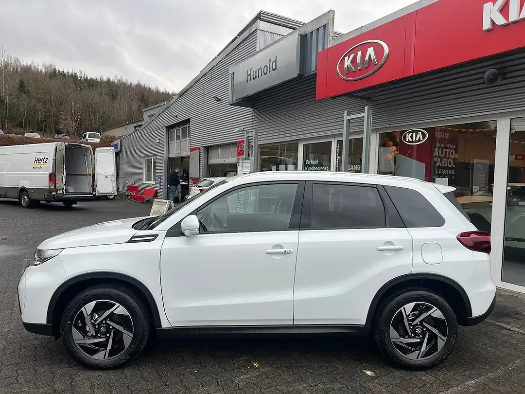 Suzuki Vitara - Thumbnail 4