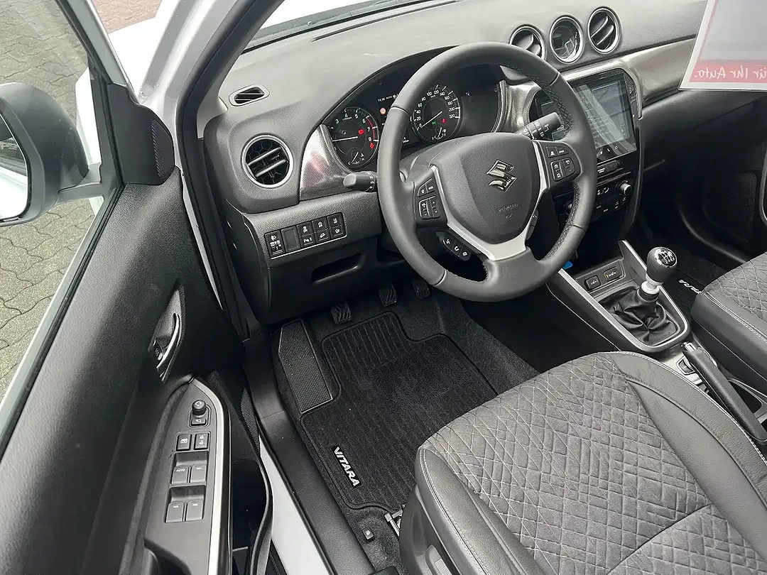 Suzuki Vitara - Thumbnail 8