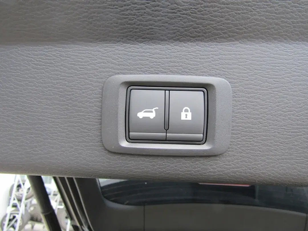 Mitsubishi Outlander - Thumbnail 8
