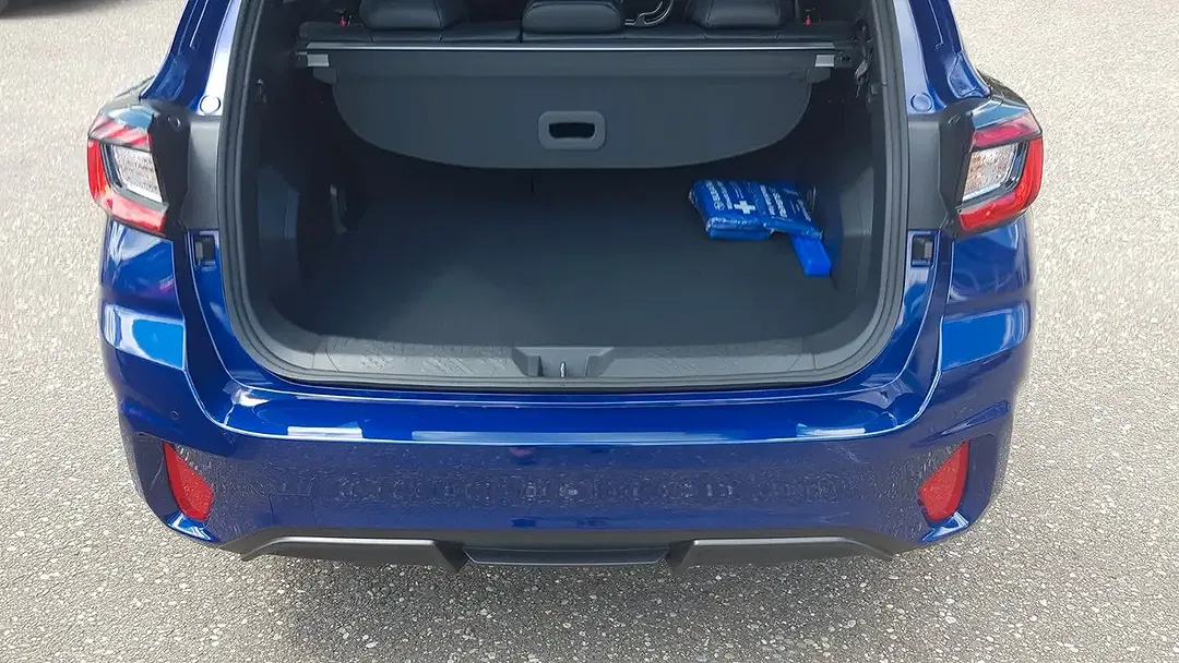 Subaru Impreza - Thumbnail 8