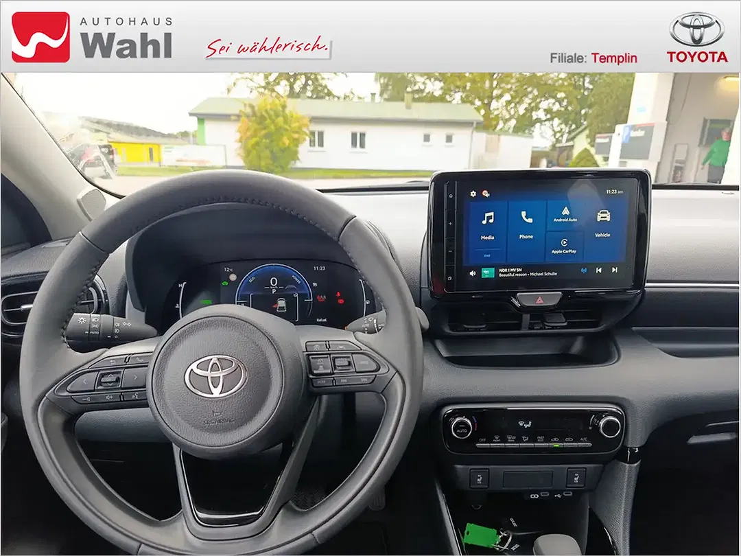 Toyota Yaris - Thumbnail 10