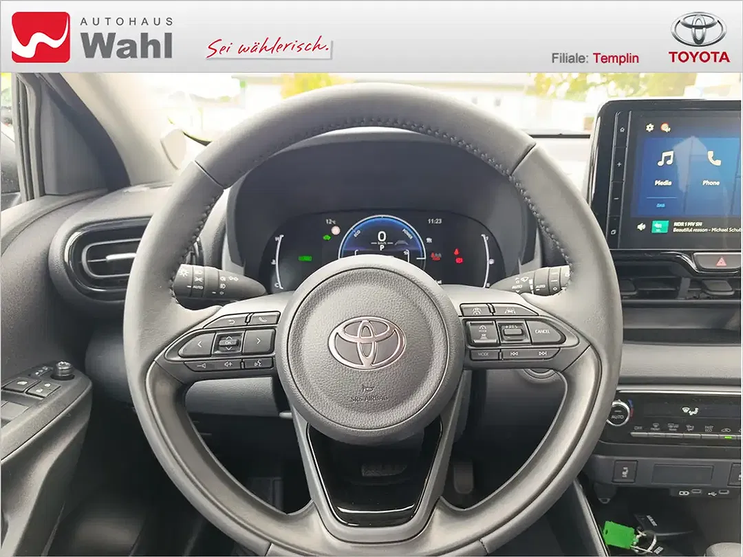 Toyota Yaris - Thumbnail 15