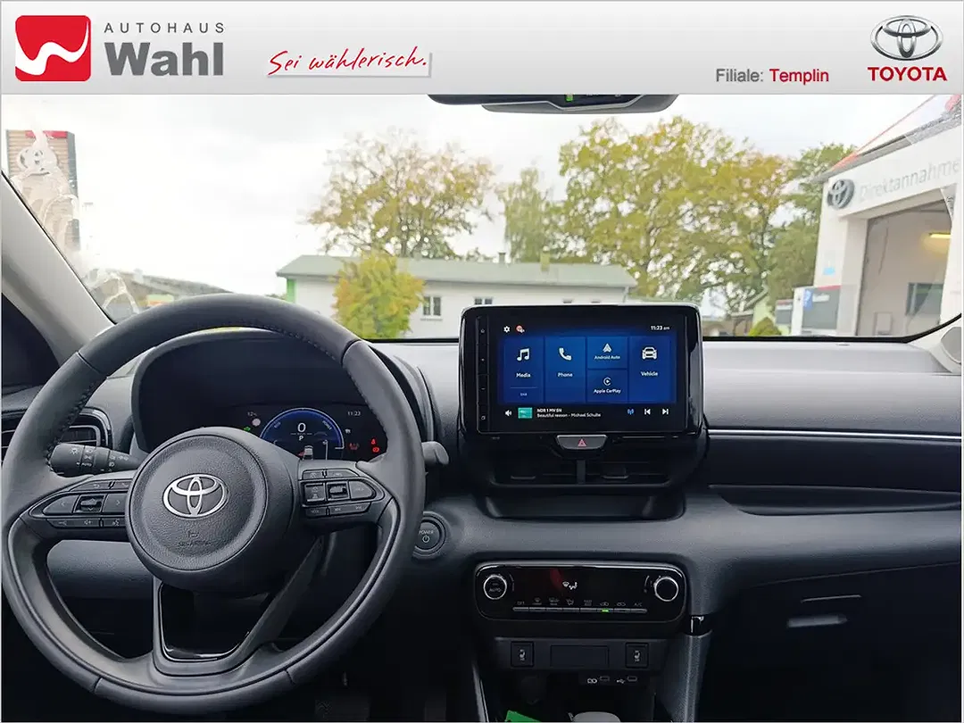 Toyota Yaris - Thumbnail 9