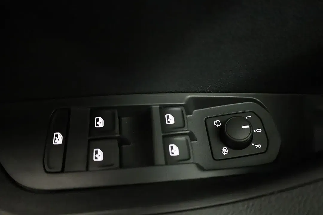 Skoda Karoq - Thumbnail 7