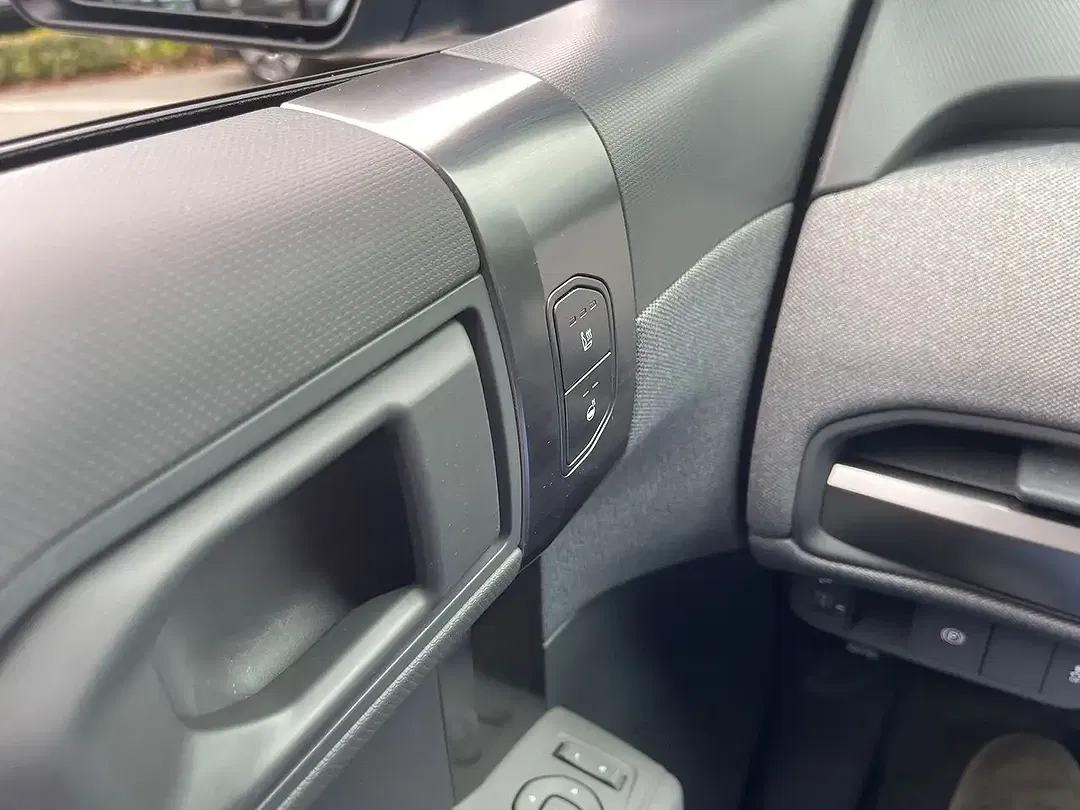 Kia EV3 - Thumbnail 6